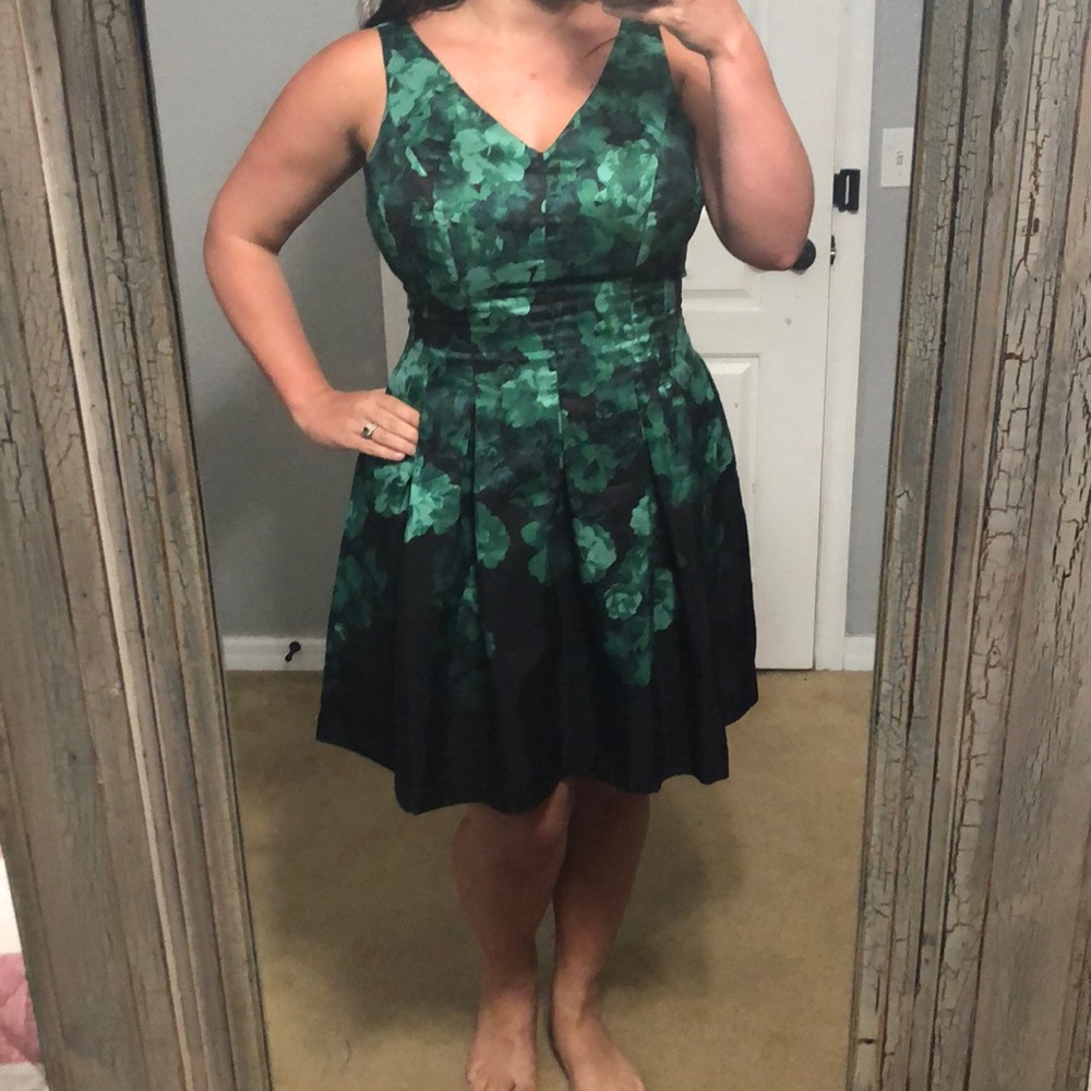 Dress - Picture 3 of 3